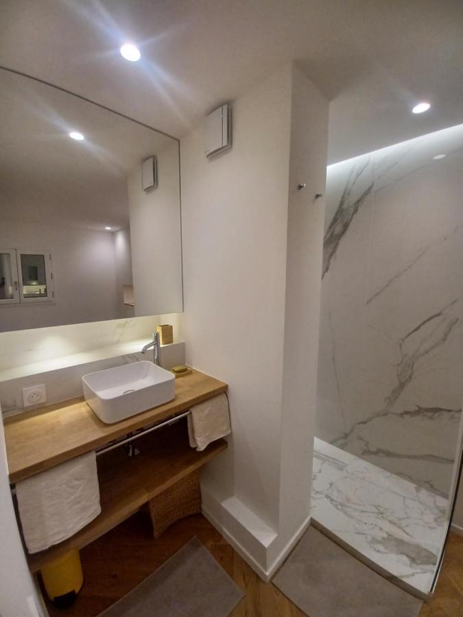 Superbe Appartement A 2 Minutes De La Mer 카발레르쉬르메르 외부 사진